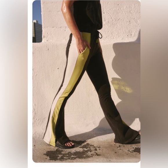 Free People FP Movement new Flow black combo Flare Onesie racerback jumpsuit szS - Picture 4 of 4